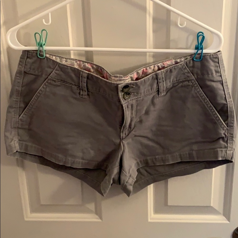 American Eagle Twill Short Shorts